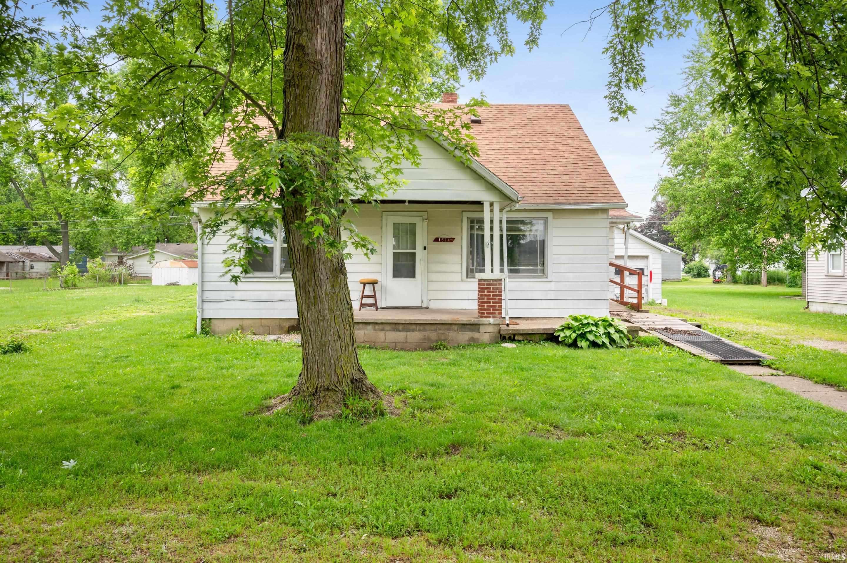 1614 E 24th Street, Muncie, IN 47302