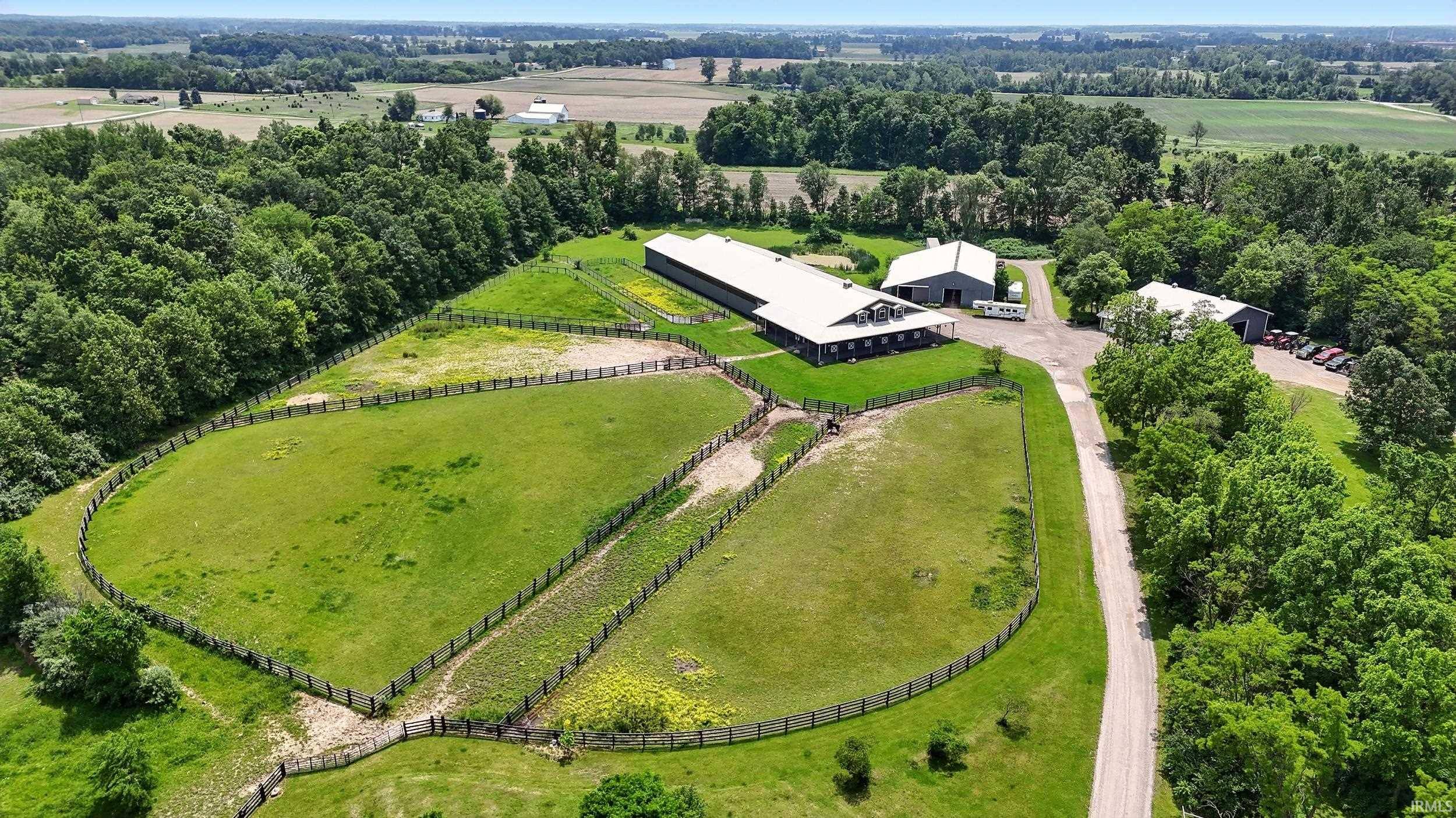14743 Leesburg Road, Fort Wayne, IN 46818-9427