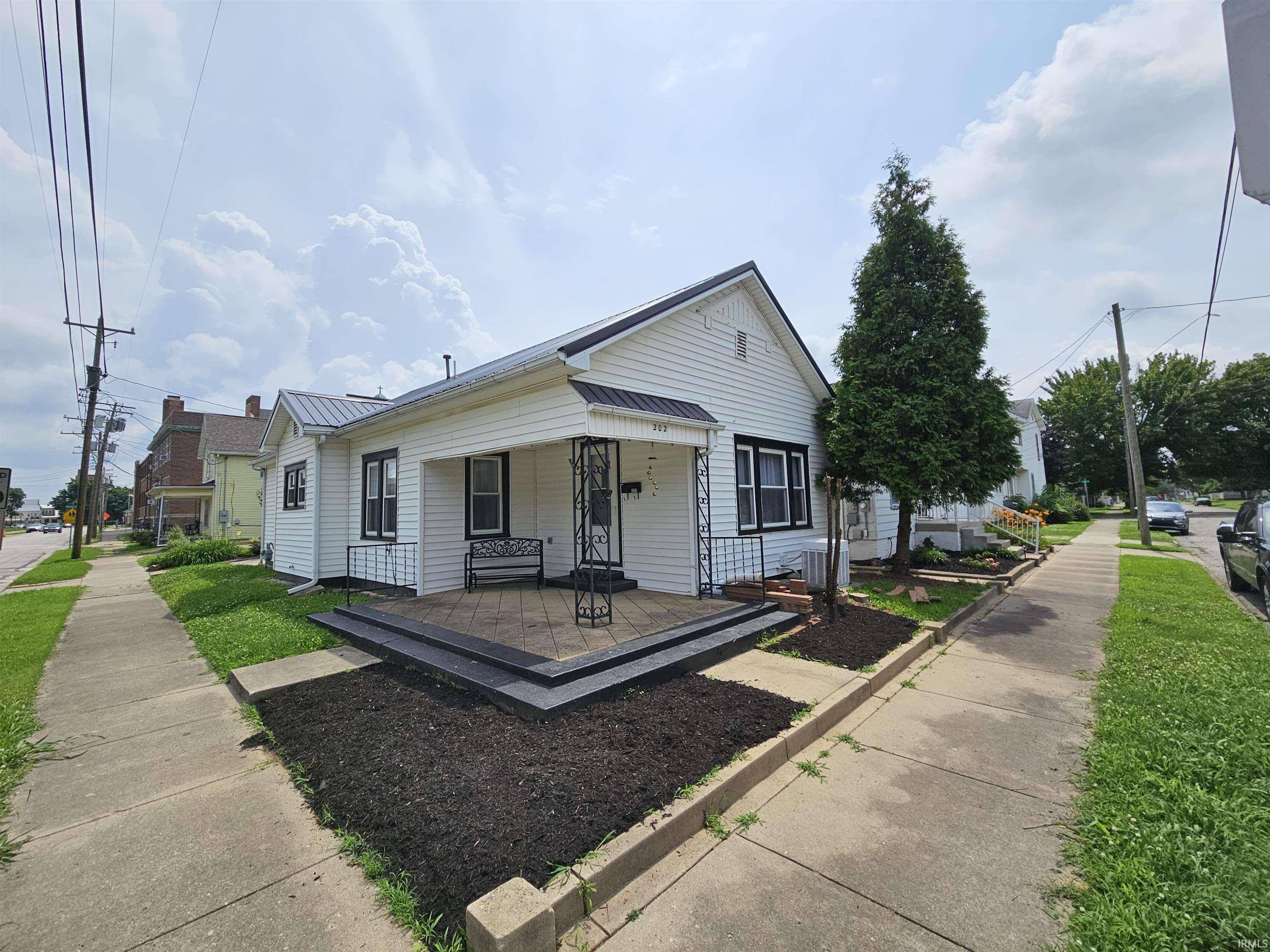 202 Dubois Street, Vincennes, IN 47591
