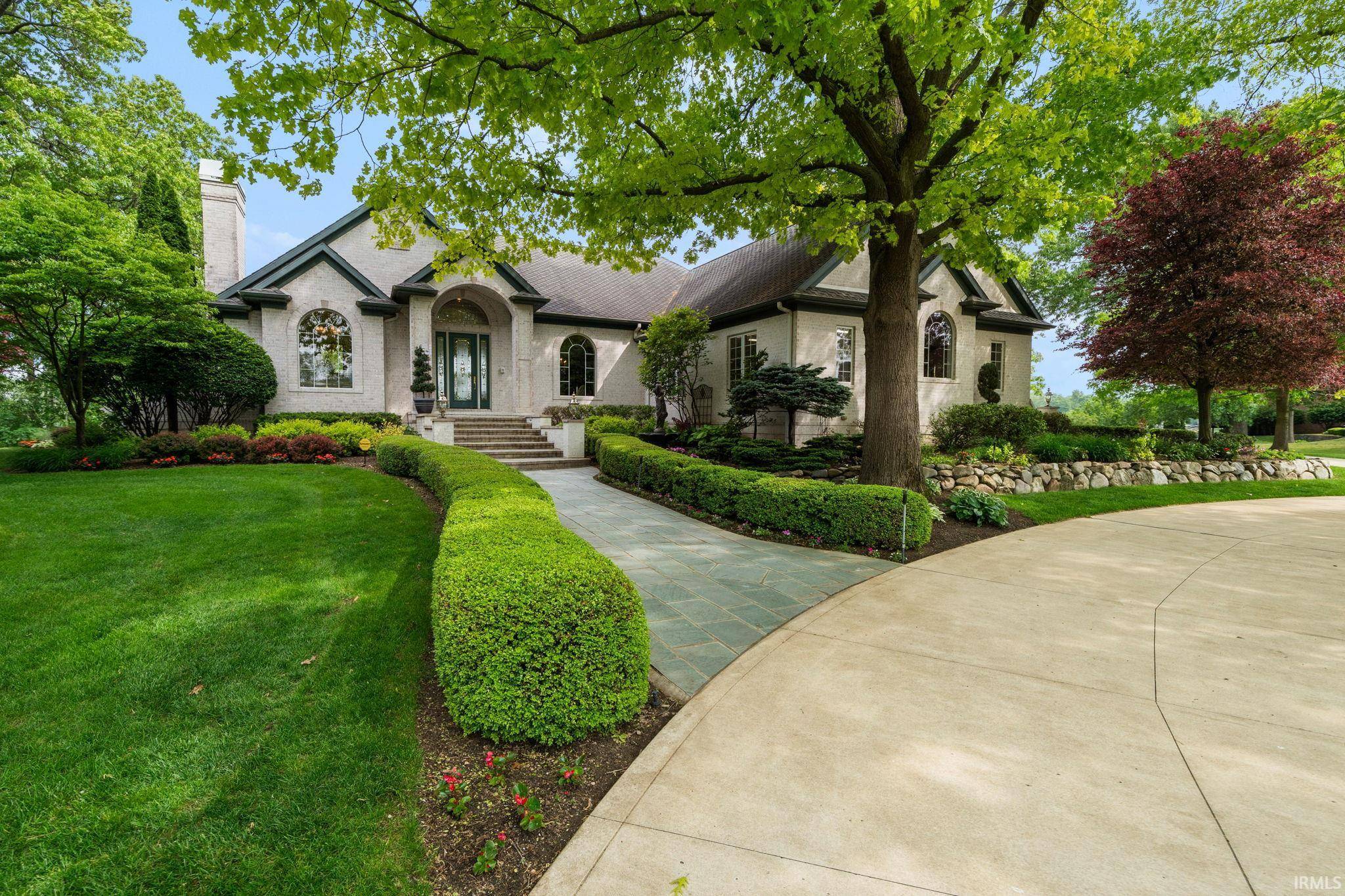13 Quail Island, Elkhart, IN 46514-1482