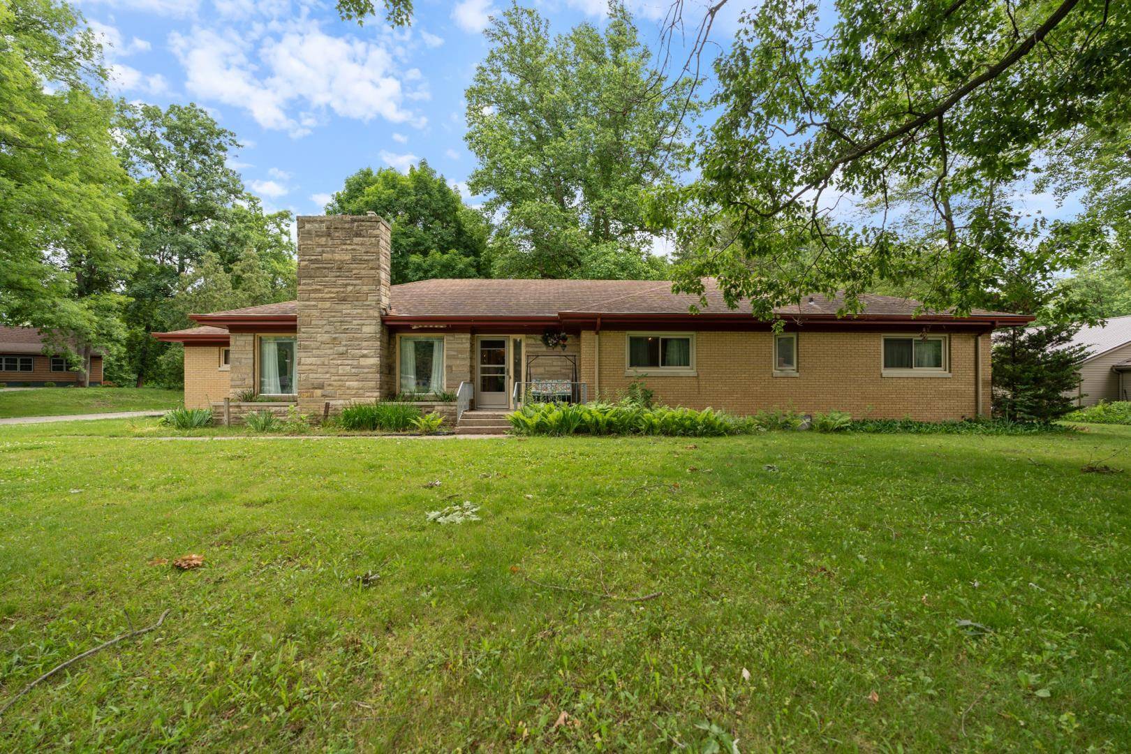 1201 Edgewood Drive, Warsaw, IN 46580