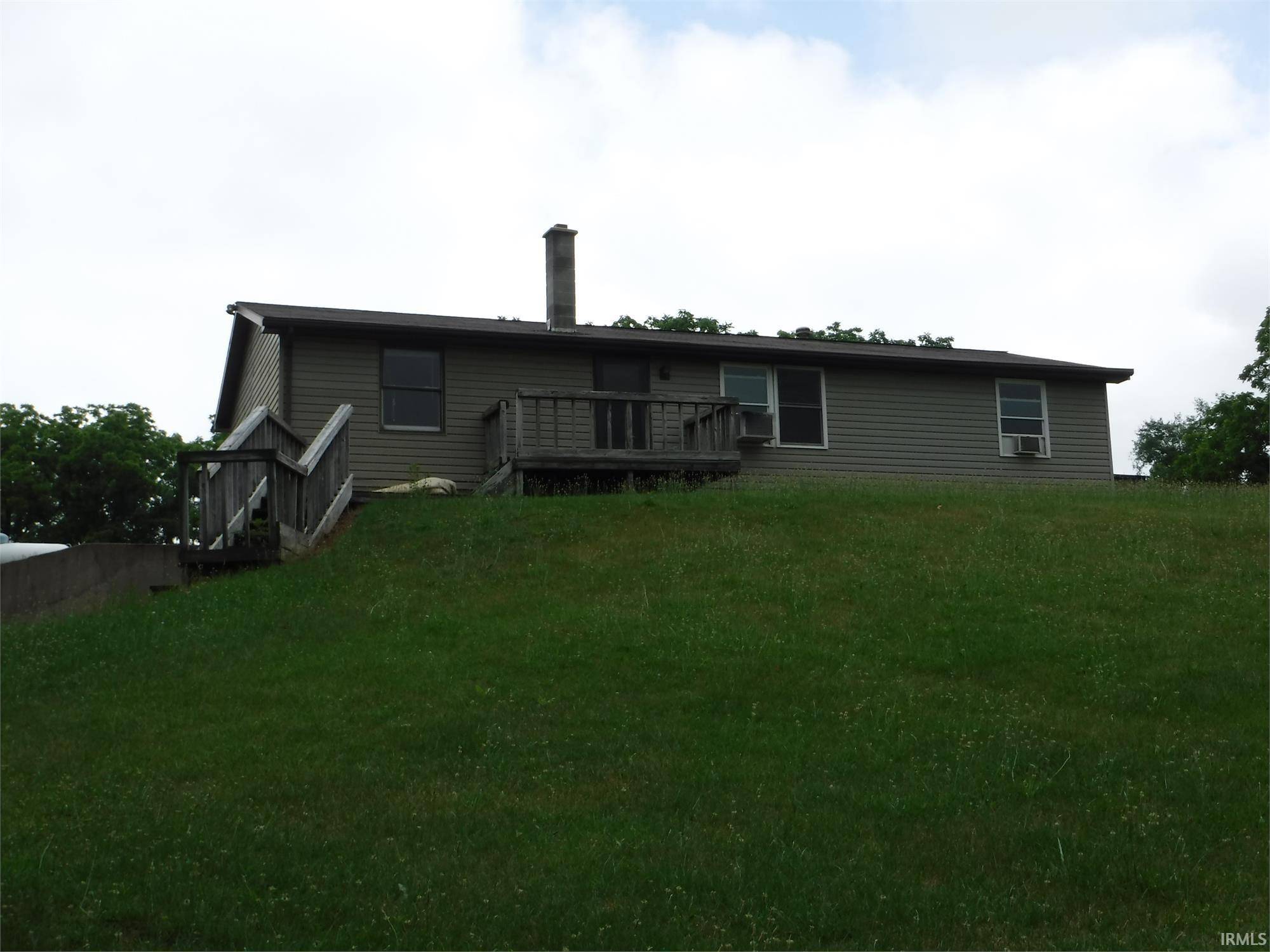 8214 E 200 N Street, Pierceton, IN 46562
