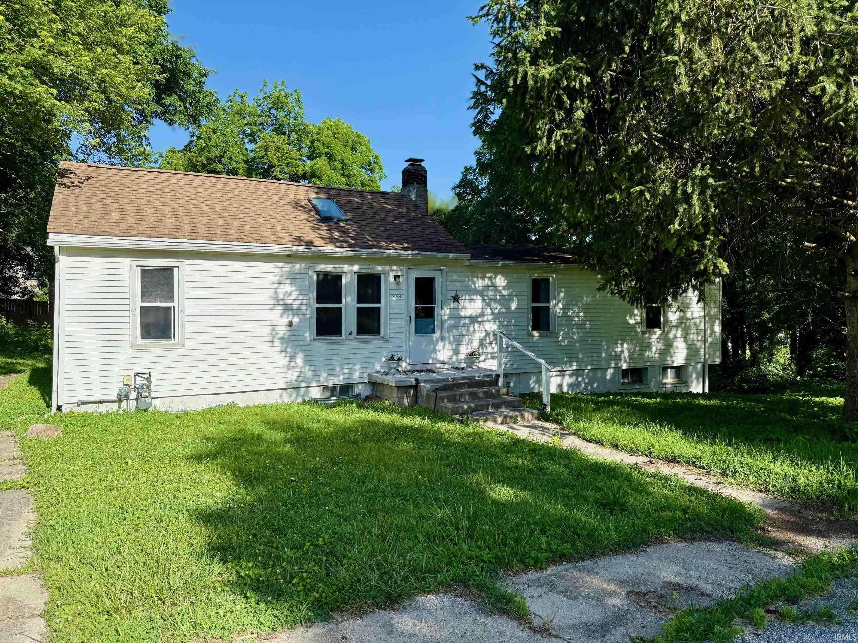 863 Warren Street, Roanoke, IN 46783