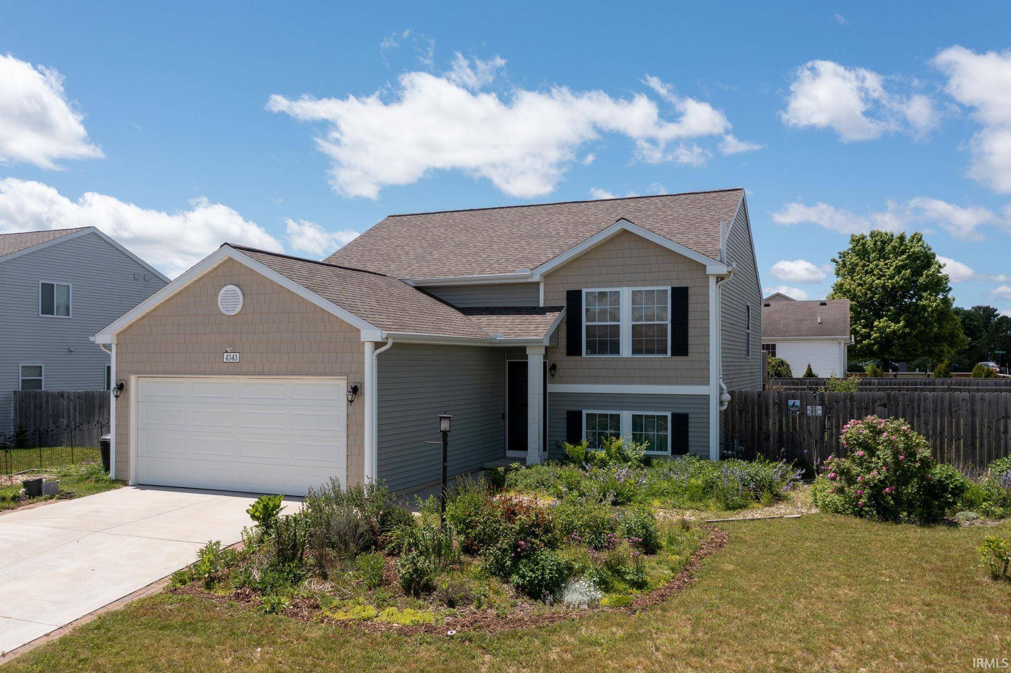 4343 Onyx Way, South Bend, IN 46628-7404