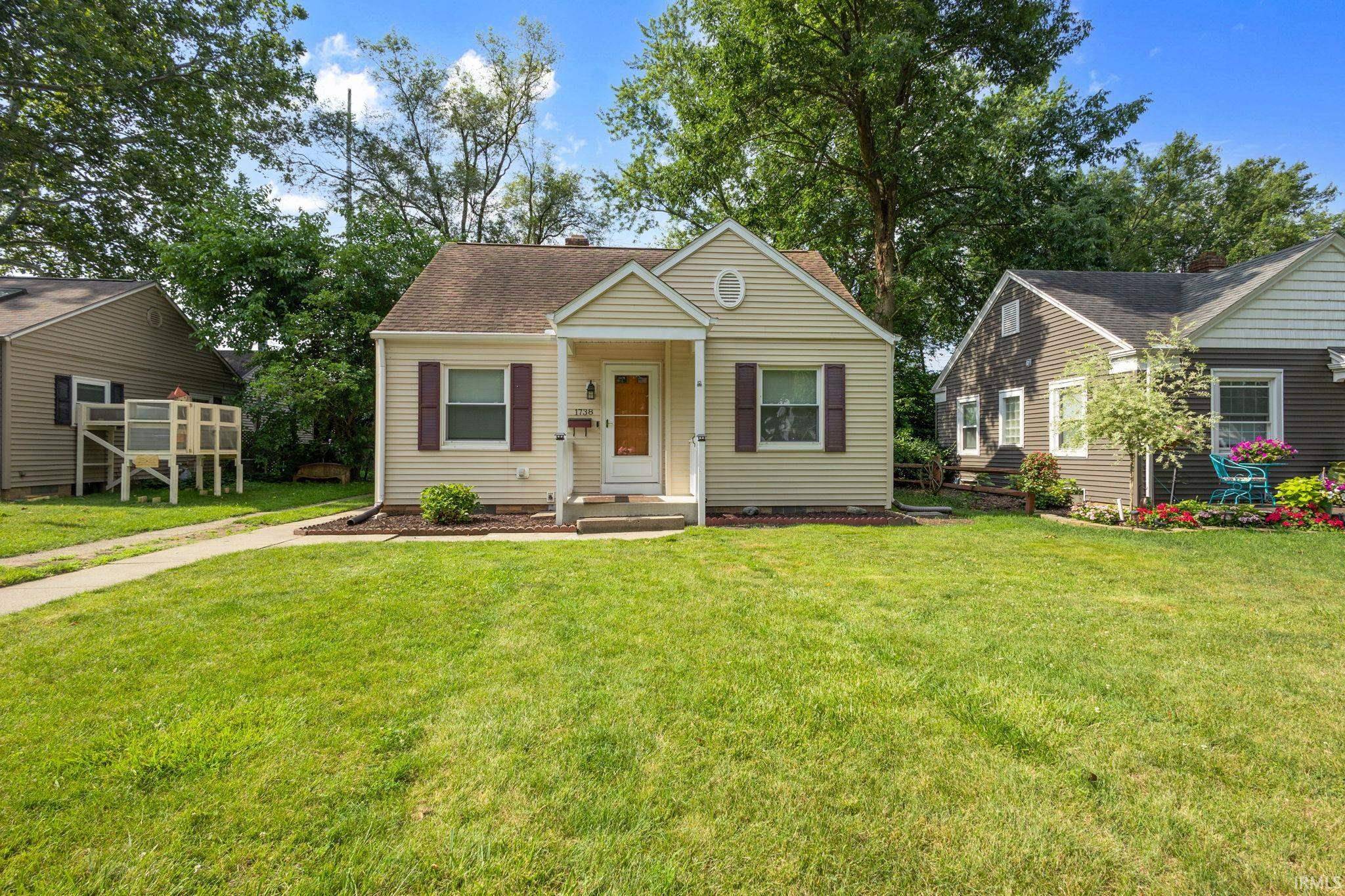 1738 Sunnymede Avenue, South Bend, IN 46615-1330