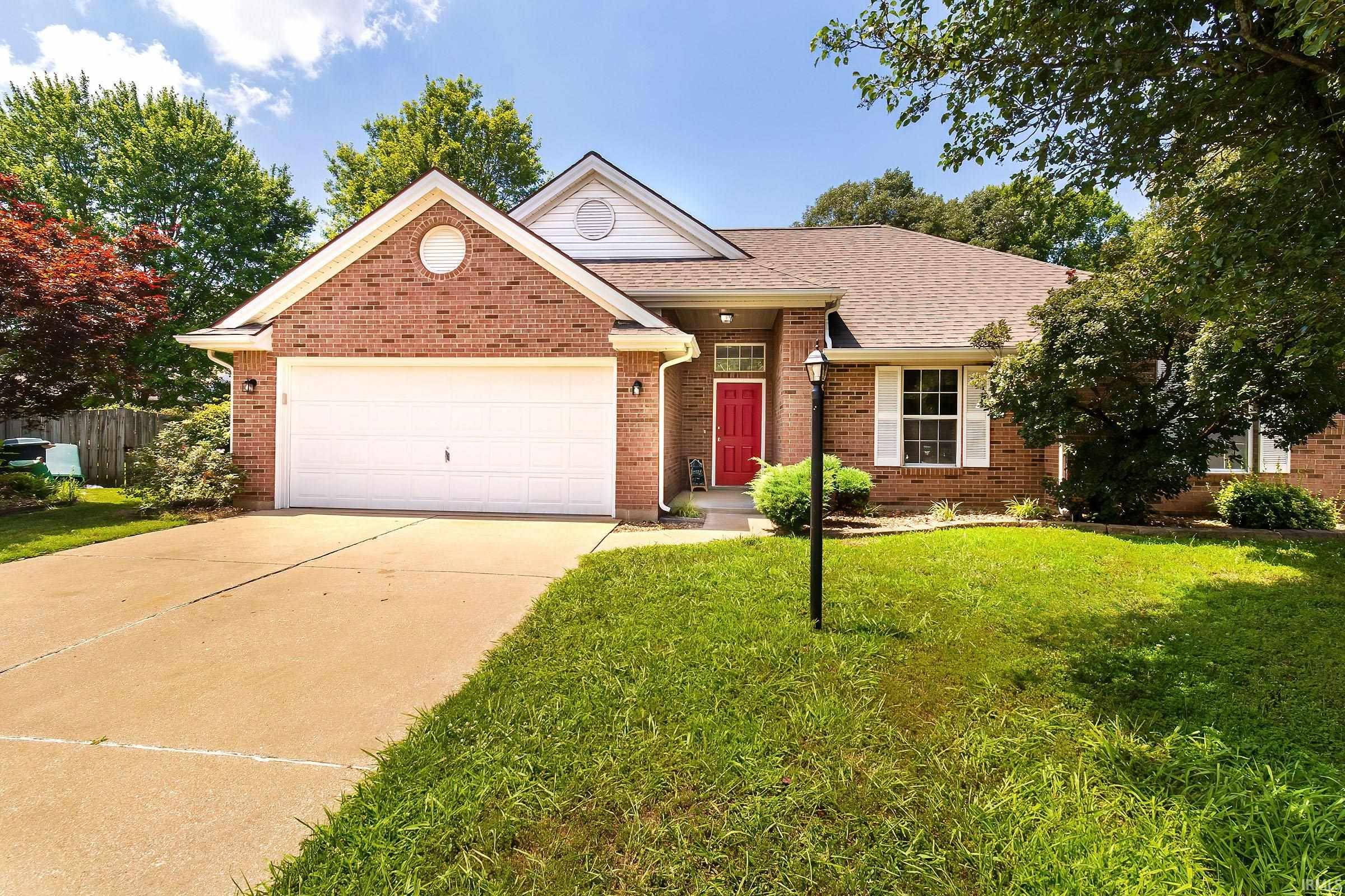 300 Hunters Green, Evansville, IN 47711