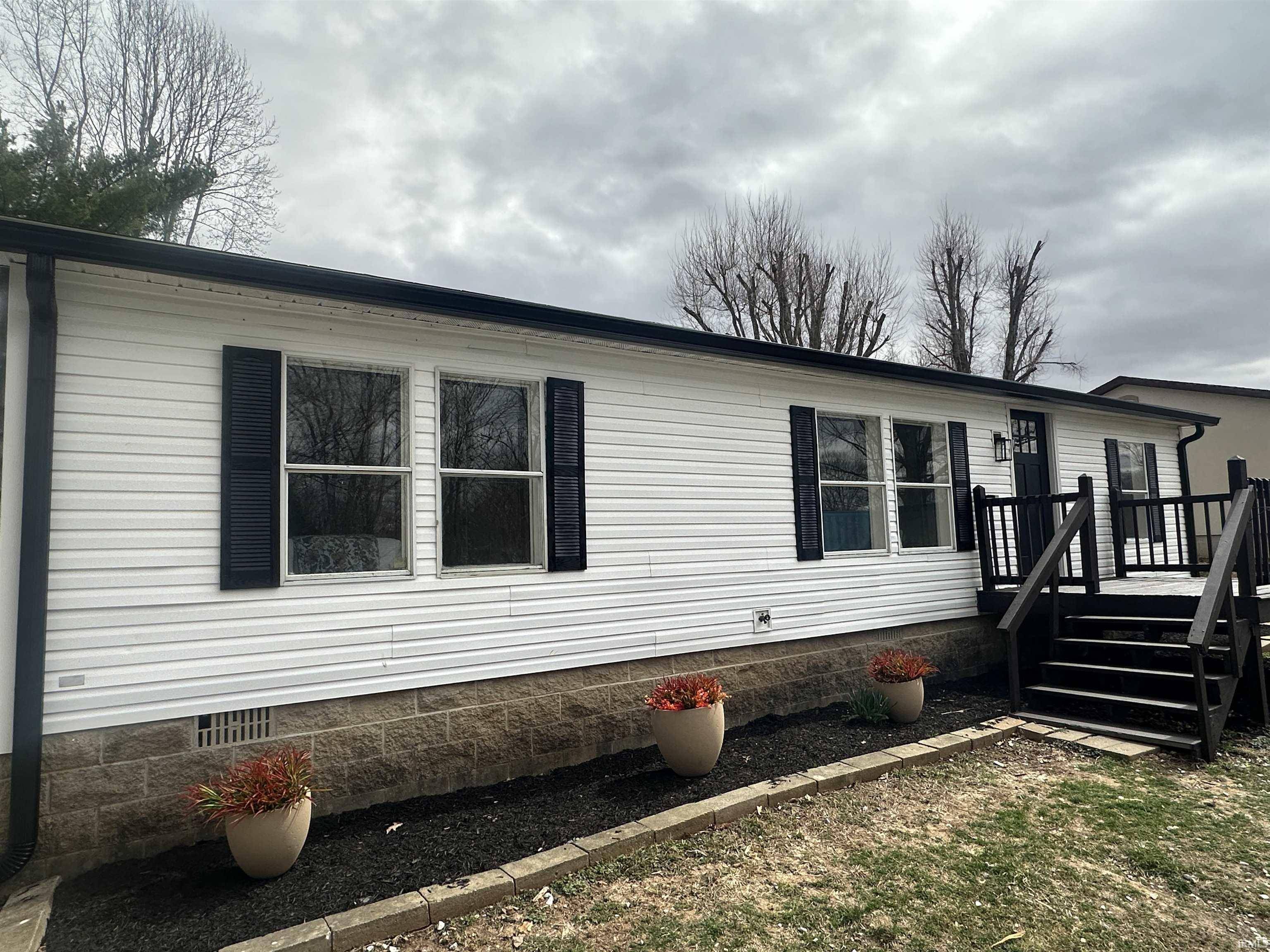 93 Leatherwood Circle, Bedford, IN 47421