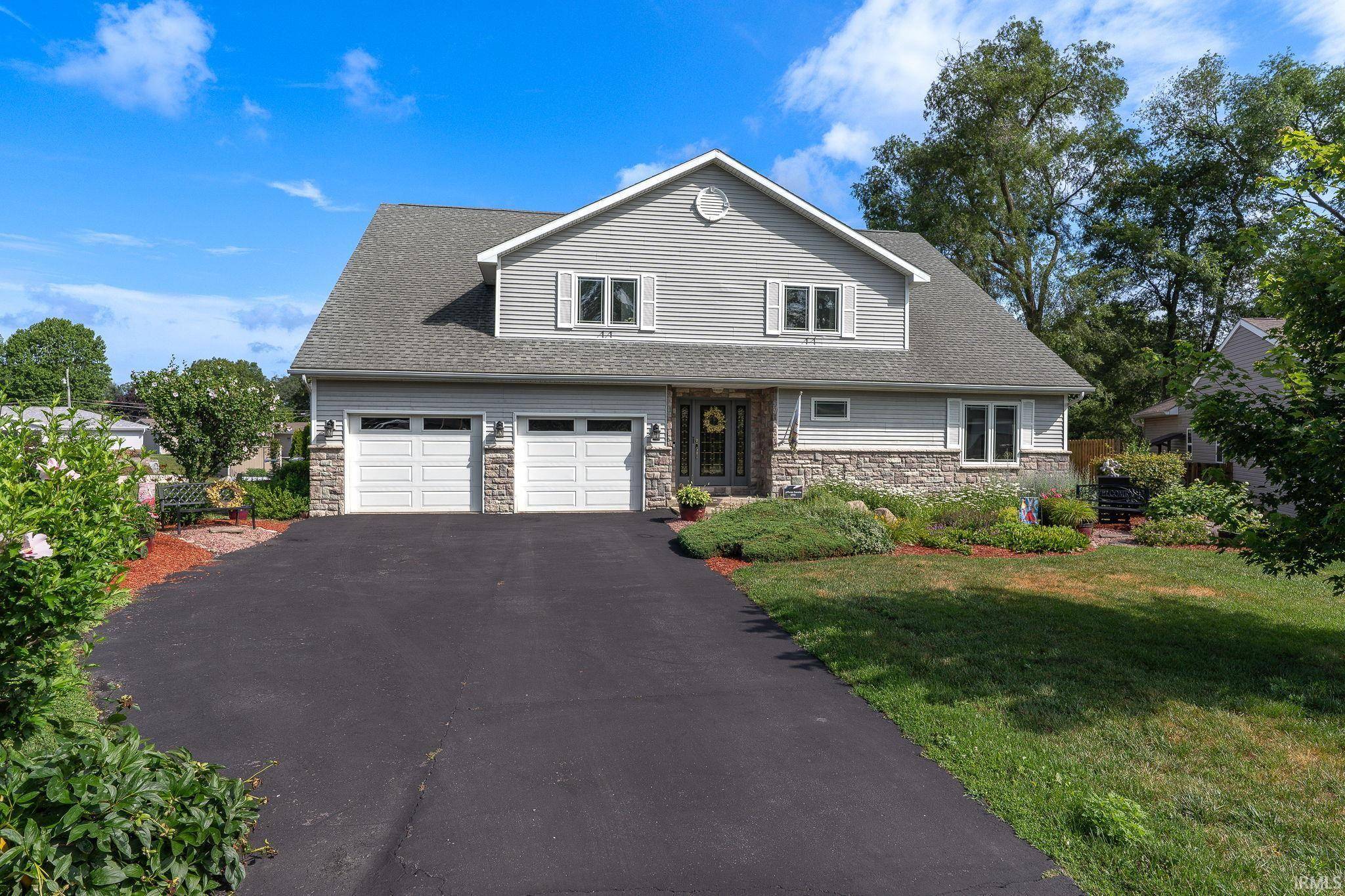 11068 N Quiet Water Circle, Monticello, IN 47960
