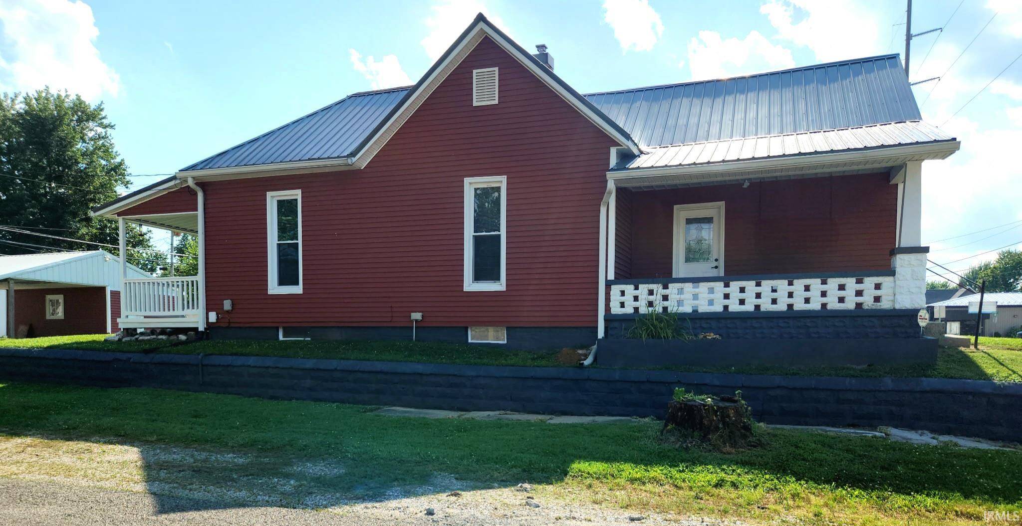 701 W WALNUT Street, Washington, IN 47501