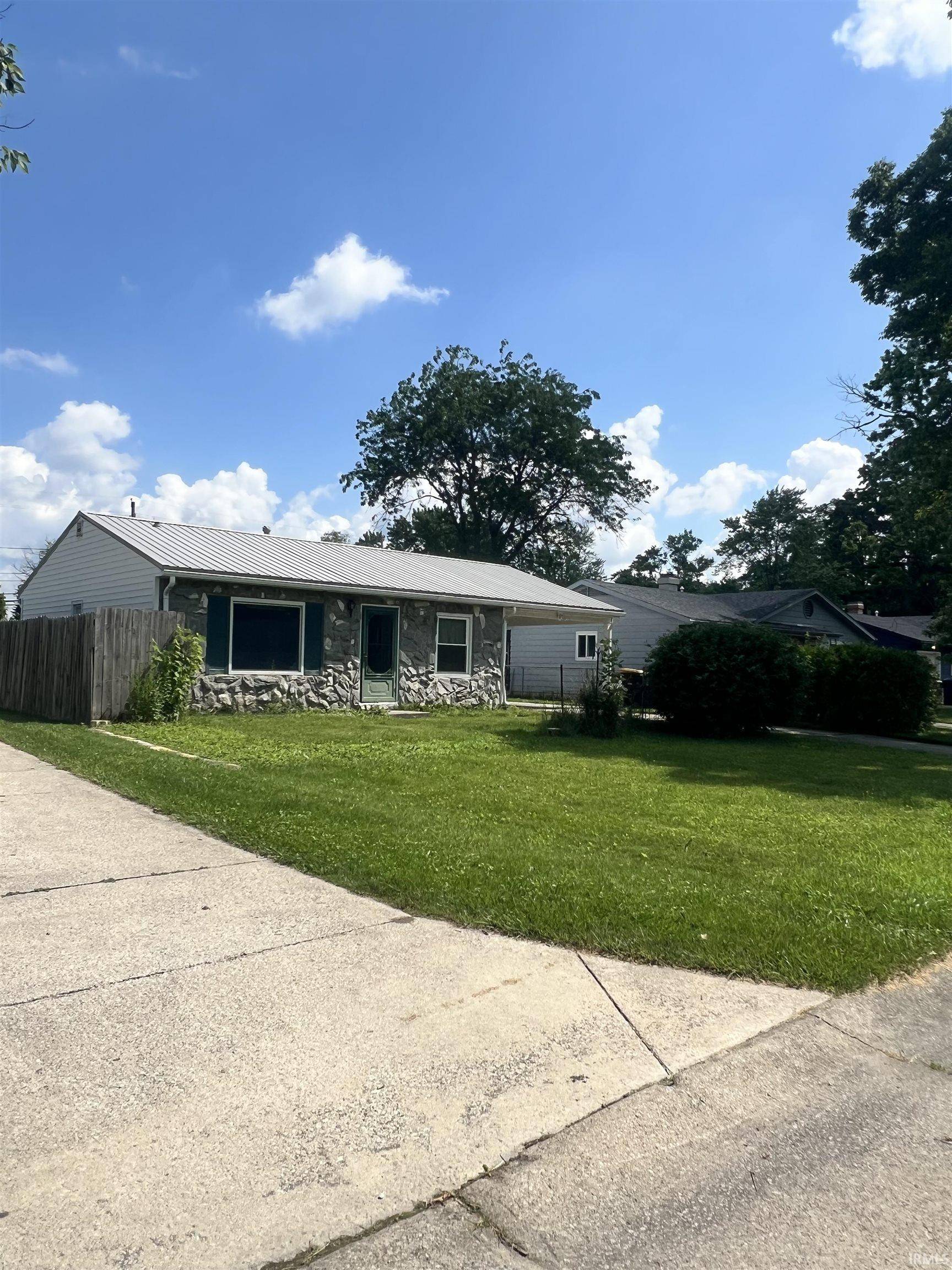 314 W Cox Drive, Fort Wayne, IN 46807