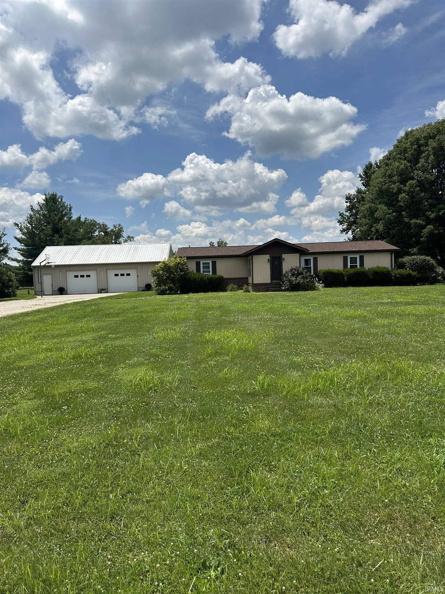 1903 E 250 S, Washington, IN 47501