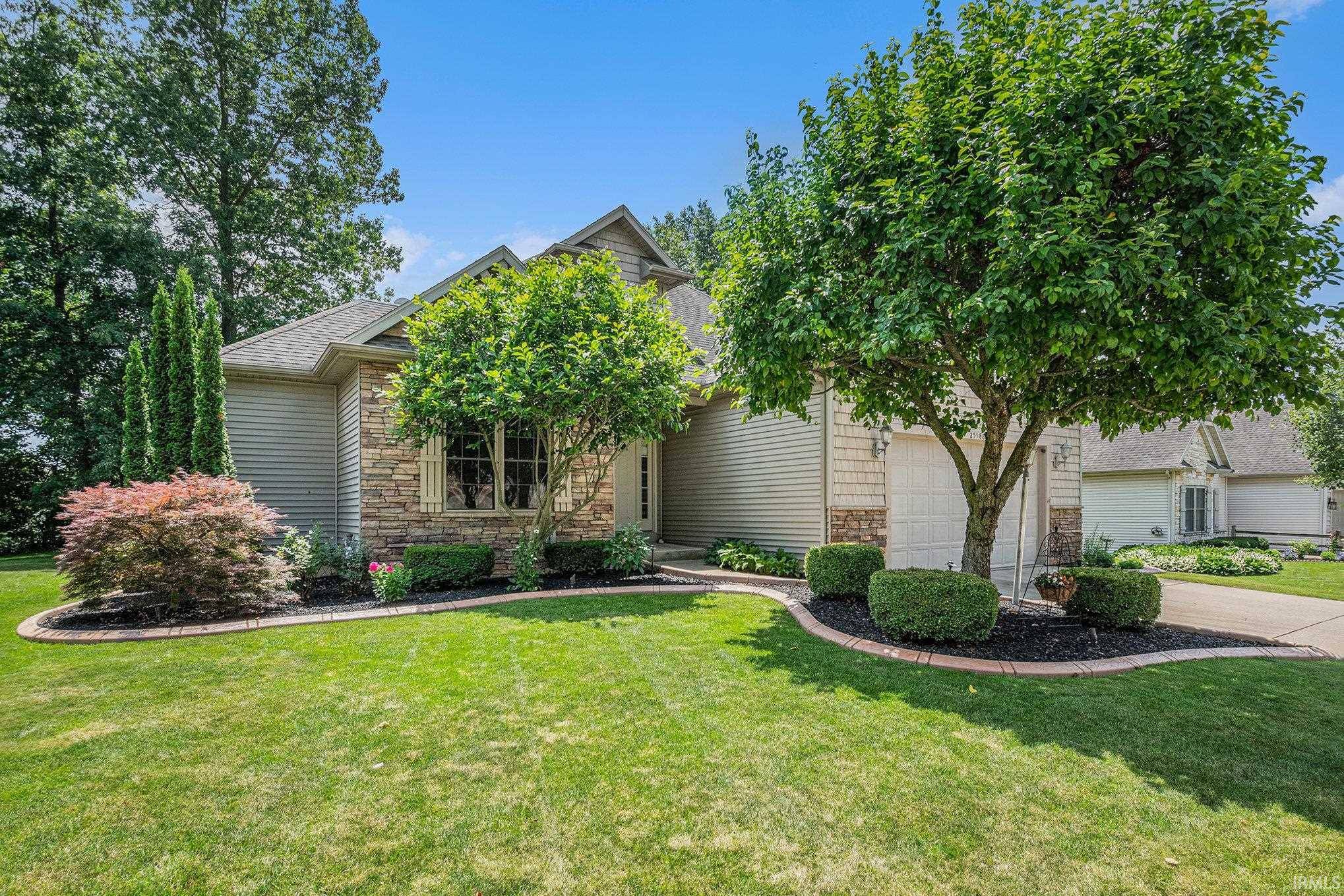 25588 Rolling Hills Drive, South Bend, IN 46628-9579