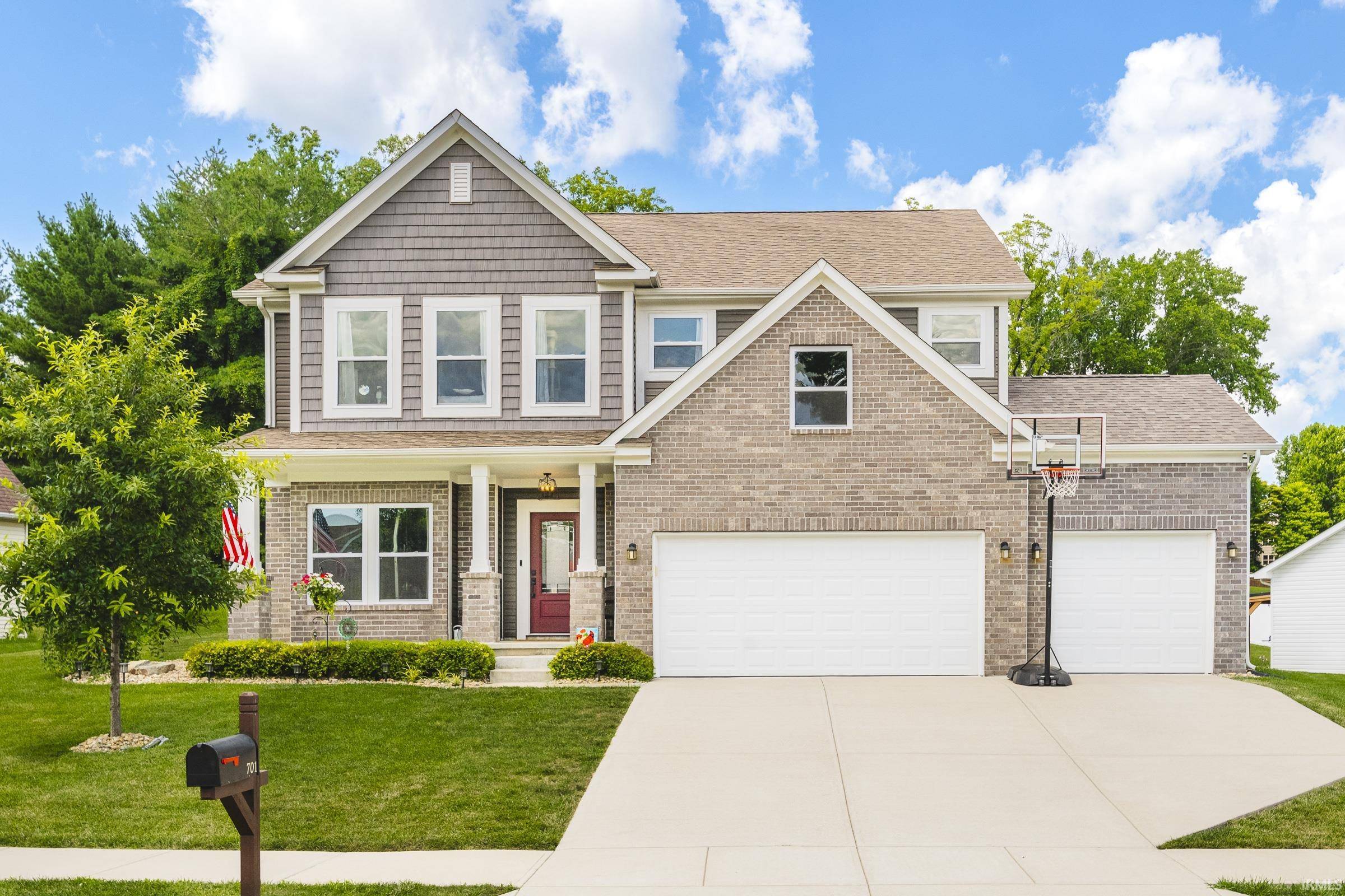 701 N Abigail Lane, Ellettsville, IN 47429