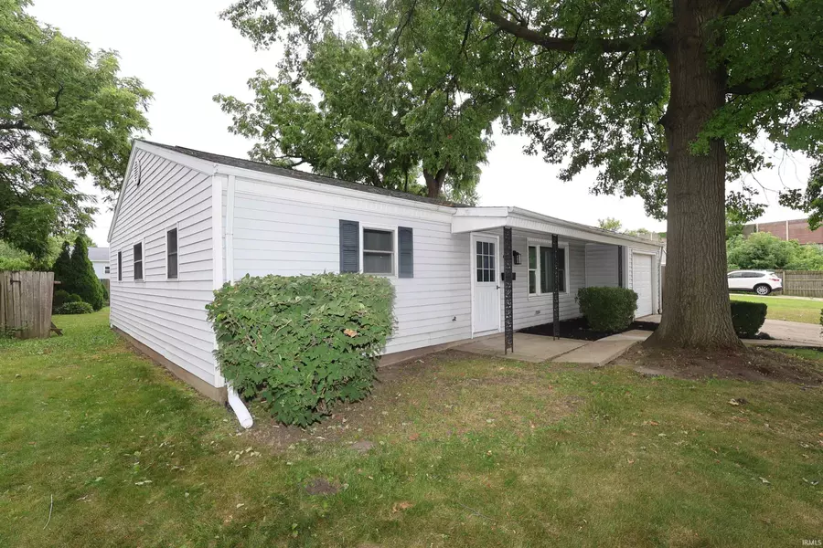 4628 York Road, South Bend, IN 46614