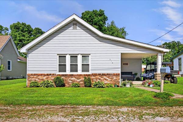 612 S Lewis Street, Bloomfield, IN 47424-1530