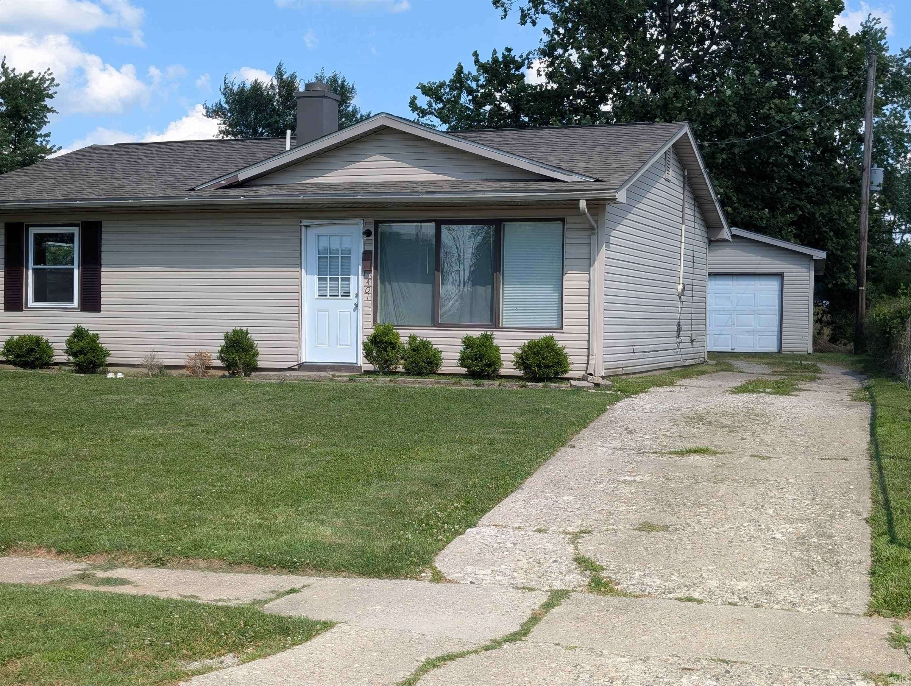 401 N Crescent Drive, Frankfort, IN 46041