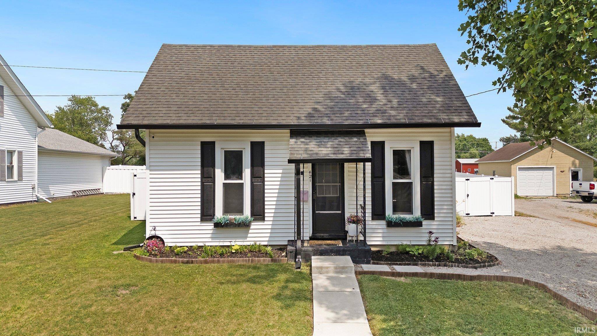 421 N Pearl Street, Butler, IN 46721-1157