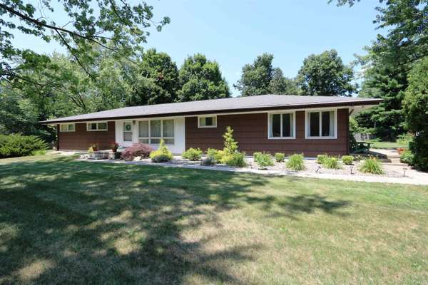 17769 Woodthrush Lane, South Bend, IN 46635