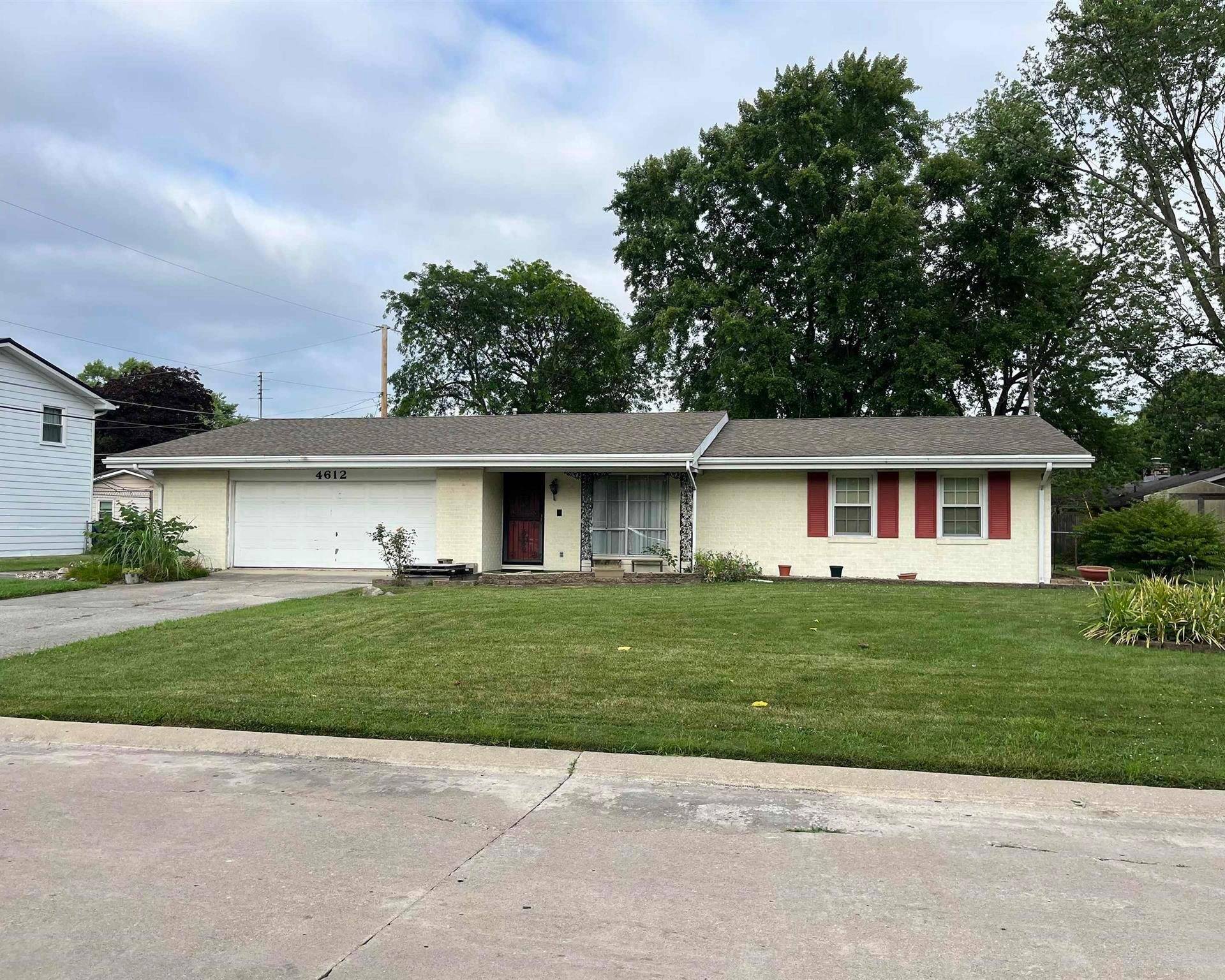 4612 Maple Terrace Parkway, Fort Wayne, IN 46835-3956