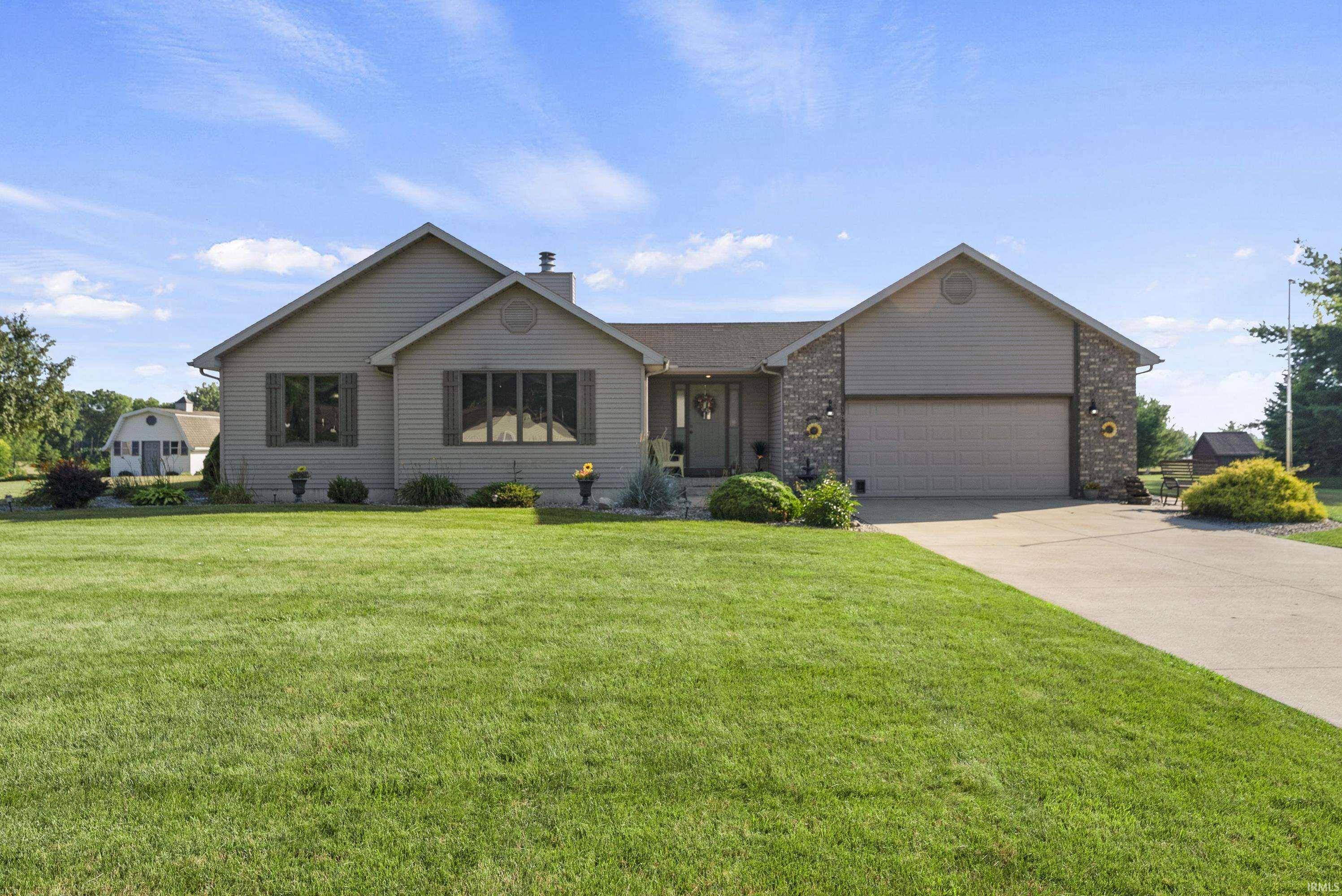 1820 N Etna Road, Columbia City, IN 46725