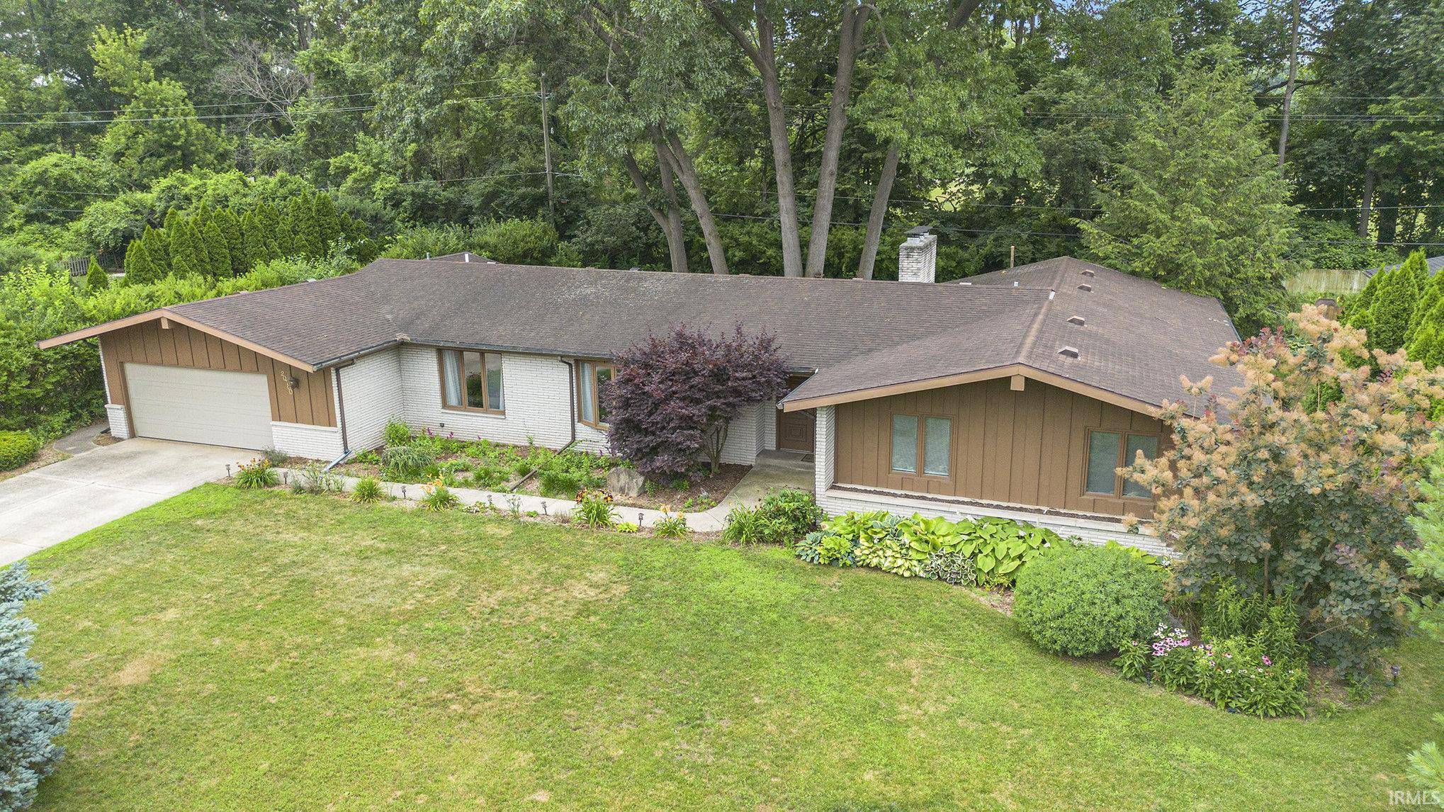 20700 S Gatehouse Drive, South Bend, IN 46637