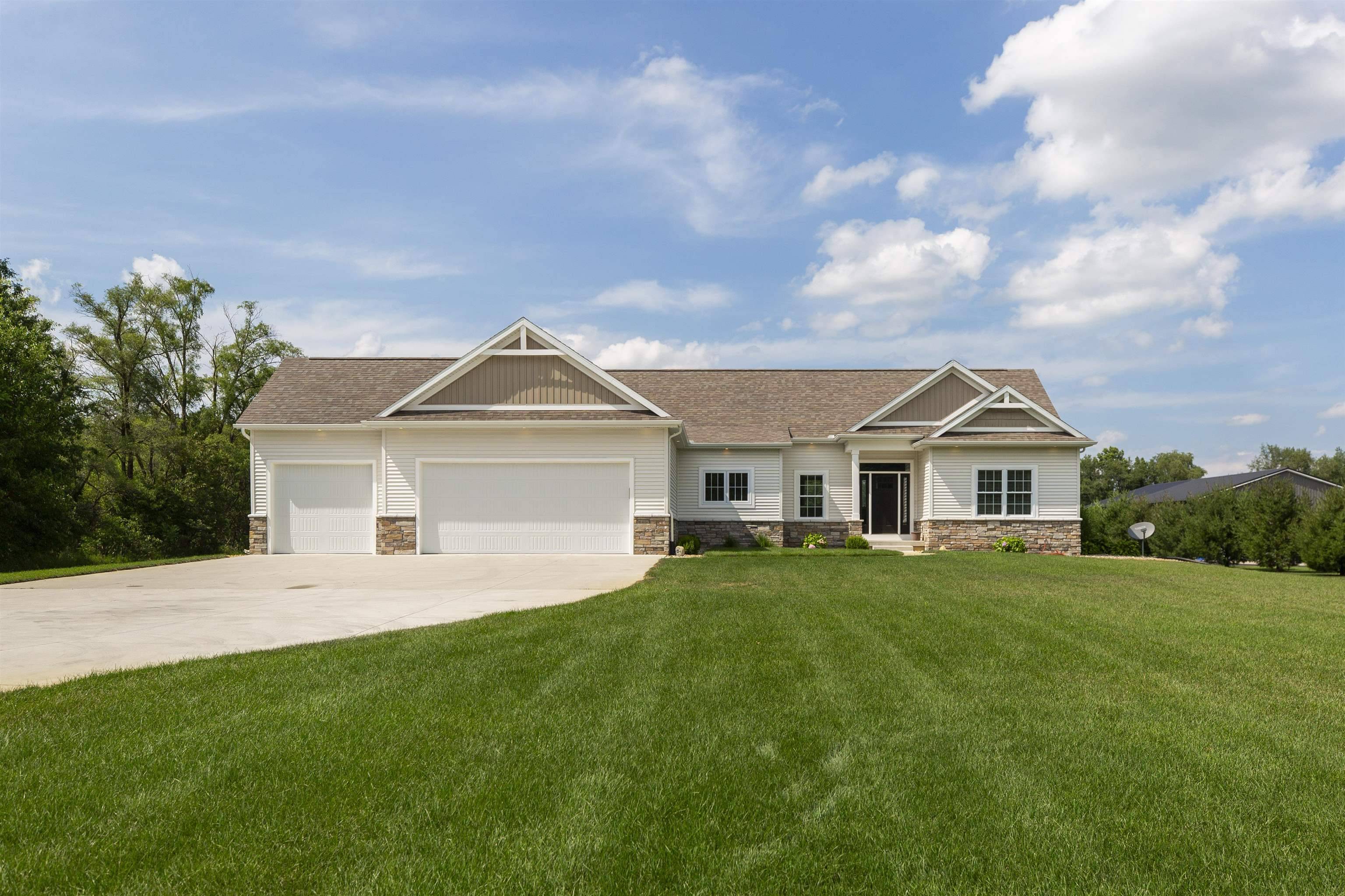10741 Edison Road, Osceola, IN 46561