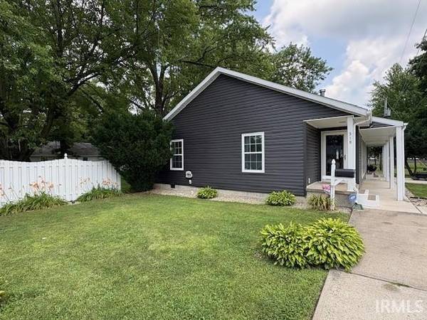918 N ELM Street, Fairmount, IN 46928
