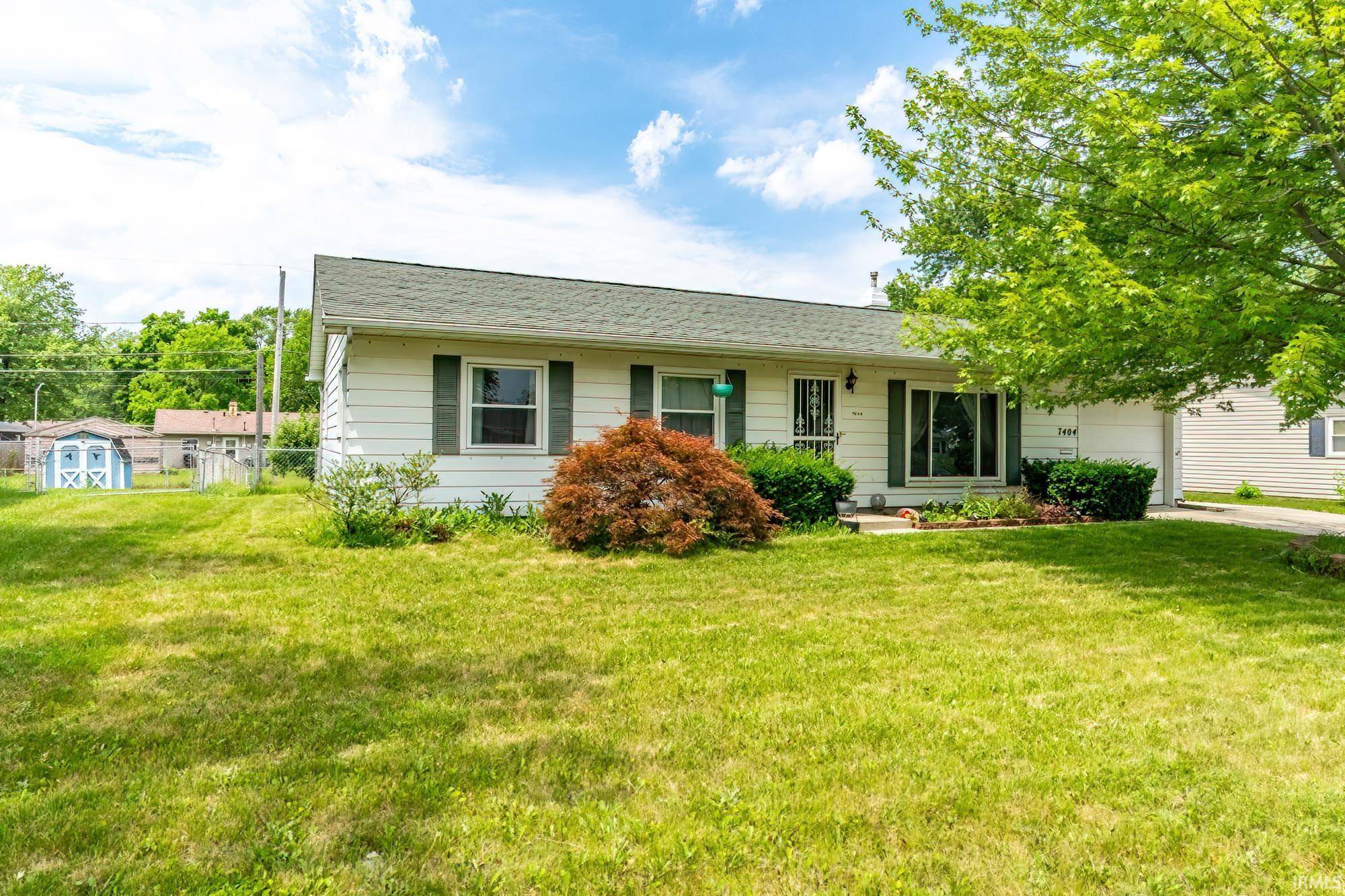 7404 Kingsway Drive, Fort Wayne, IN 46819