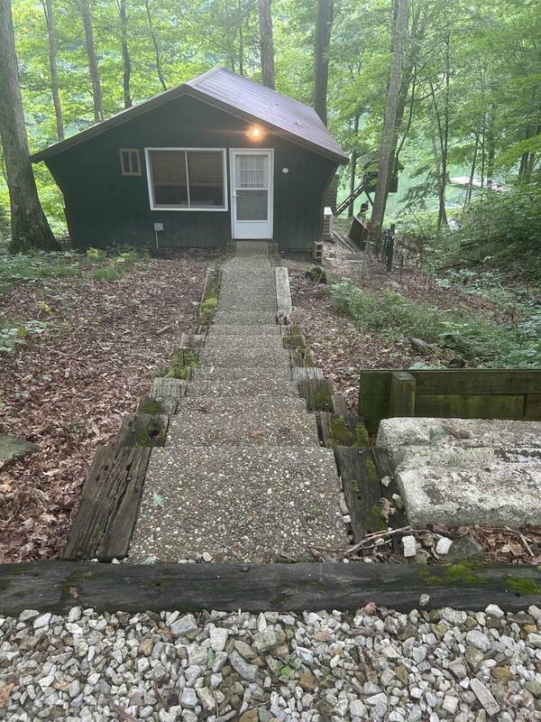 354 N Lakeview Ln, Bedford, IN 47421