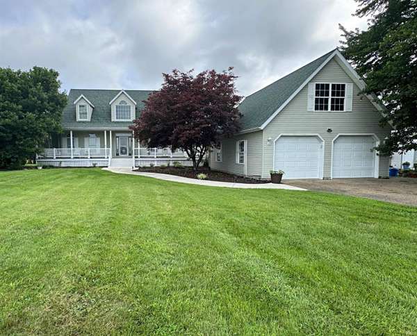 12 Persimmon Lane, Loogootee, IN 47553
