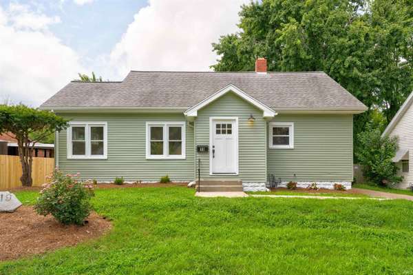 19 S St James Boulevard, Evansville, IN 47714