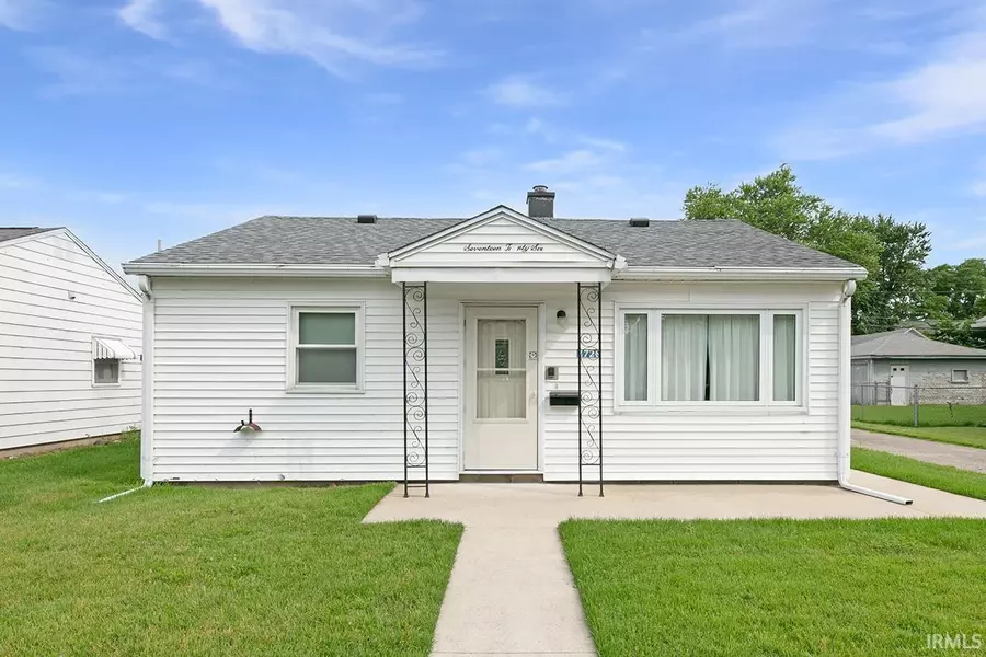 1726 Homewood Avenue, Mishawaka, IN 46544-2642