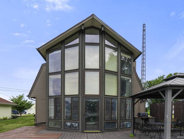 33 E Ireland Drive, North Manchester, IN 46962-8606