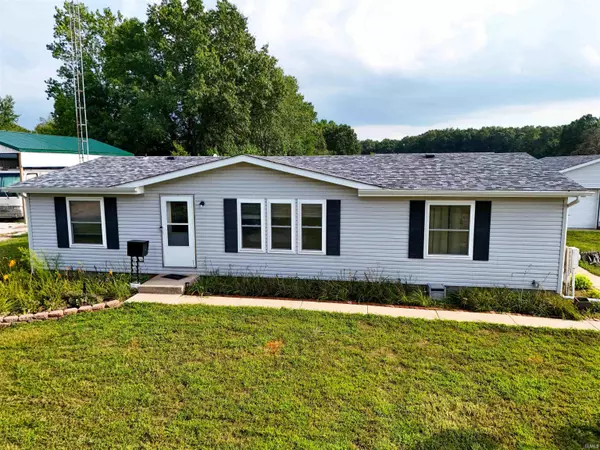 10371 E State Road 8, Knox, IN 46534