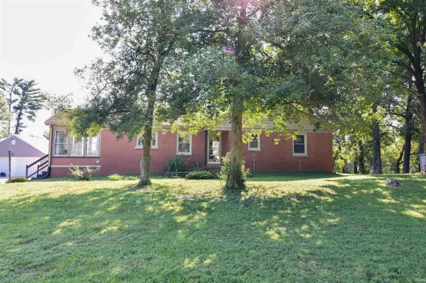 8917 Old State Road, Evansville, IN 47711