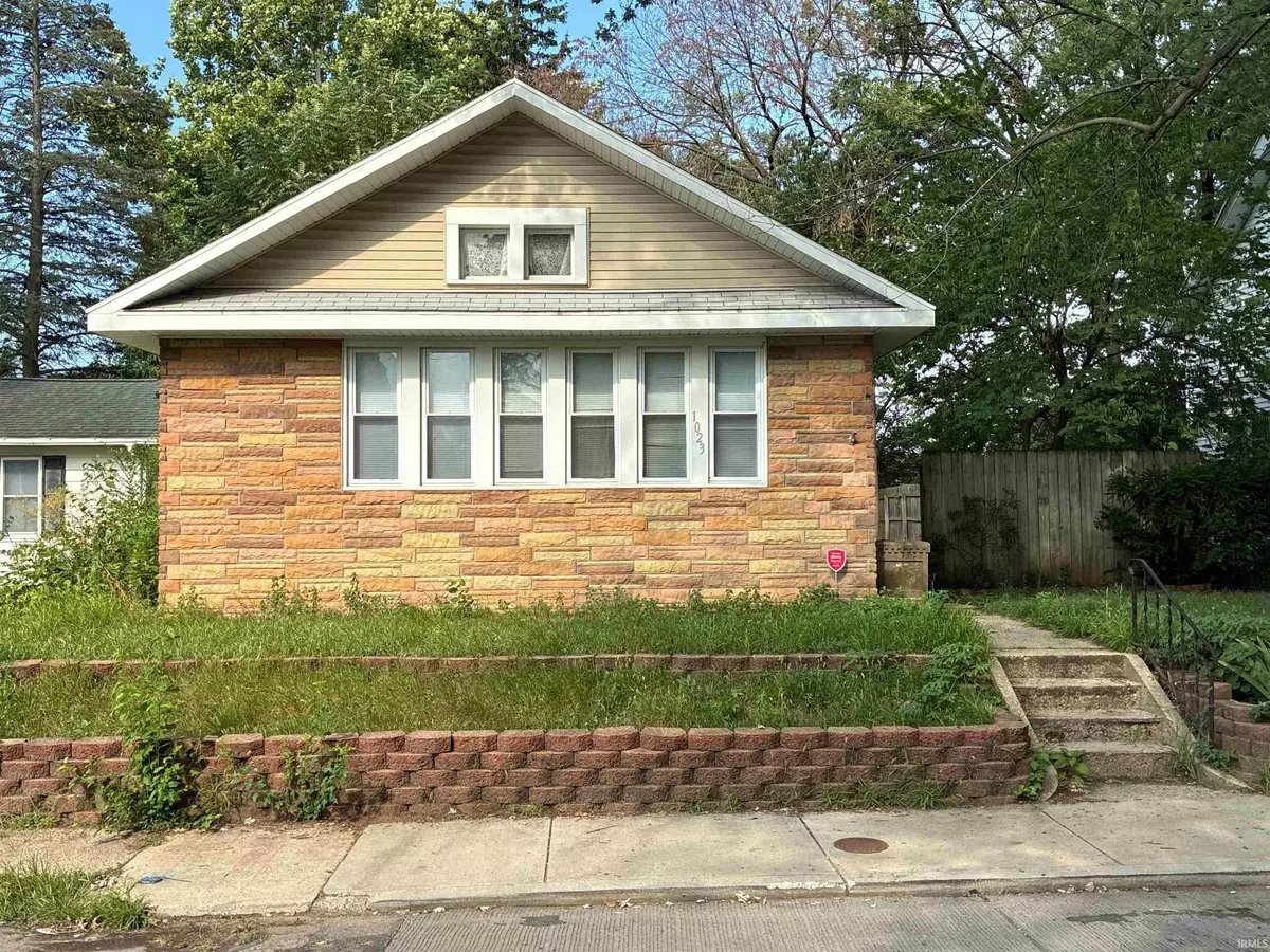 South Bend, IN 46615,1023 Clover Street