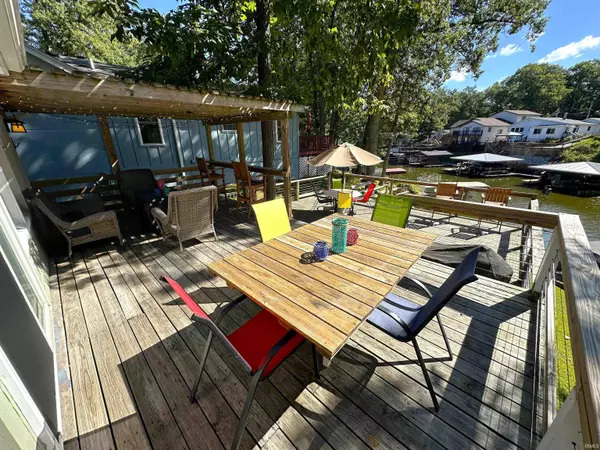 Monticello, IN 47960,5179 N Crab Apple Loop