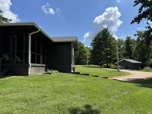 7929 N CR 320 East Road, Albany, IN 47320