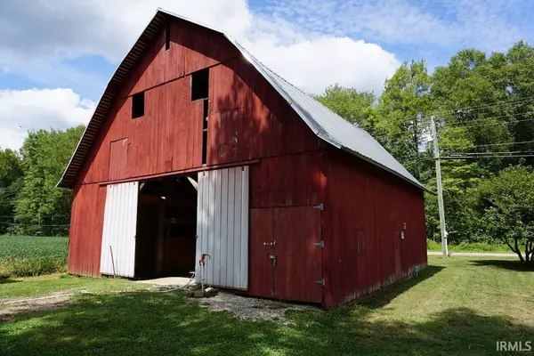 5217 Bellsville Pike, Columbus, IN 47201