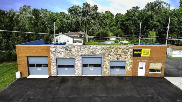 7709 Lima Road, Fort Wayne, IN 46818-2155