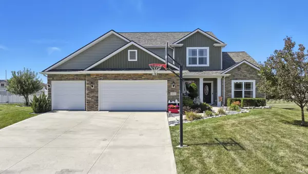 8117 Astoria Hill, Fort Wayne, IN 46835