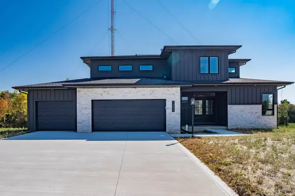 13222 Malfini Trail, Fort Wayne, IN 46845-3603