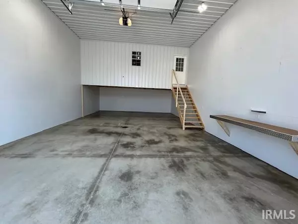 12771 N 825 E Road, Syracuse, IN 46567