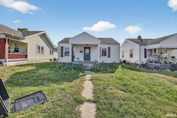 2234 Iowa Avenue, Connersville, IN 47331-2328