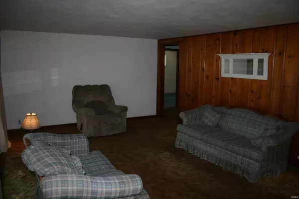 Muncie, IN 47303,2100 E 700 N