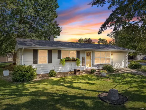 1814 Cambridge Drive, Warsaw, IN 46580-2414