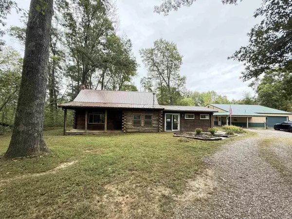 6688 Nickens Road, Boonville, IN 47601