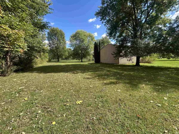 Indianapolis, IN 46259,8561 Shelbyville Road