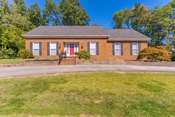 3824 Eastbrooke Drive, Evansville, IN 47711