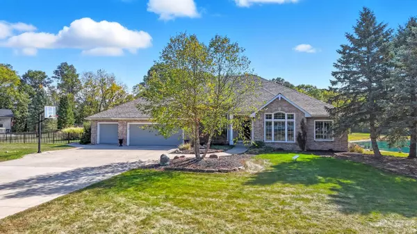 5730 Schlatter Road, Leo, IN 46765-9596